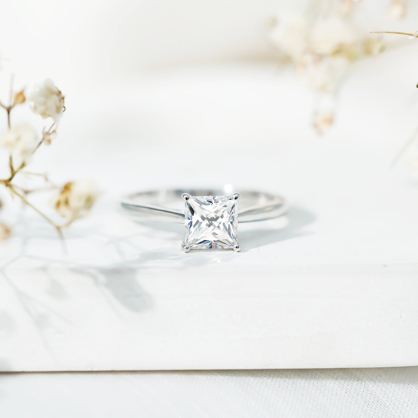 Solitaire 1 Carat Princess Cut Lab Grown Diamond Engagement Ring with IGI Certificate